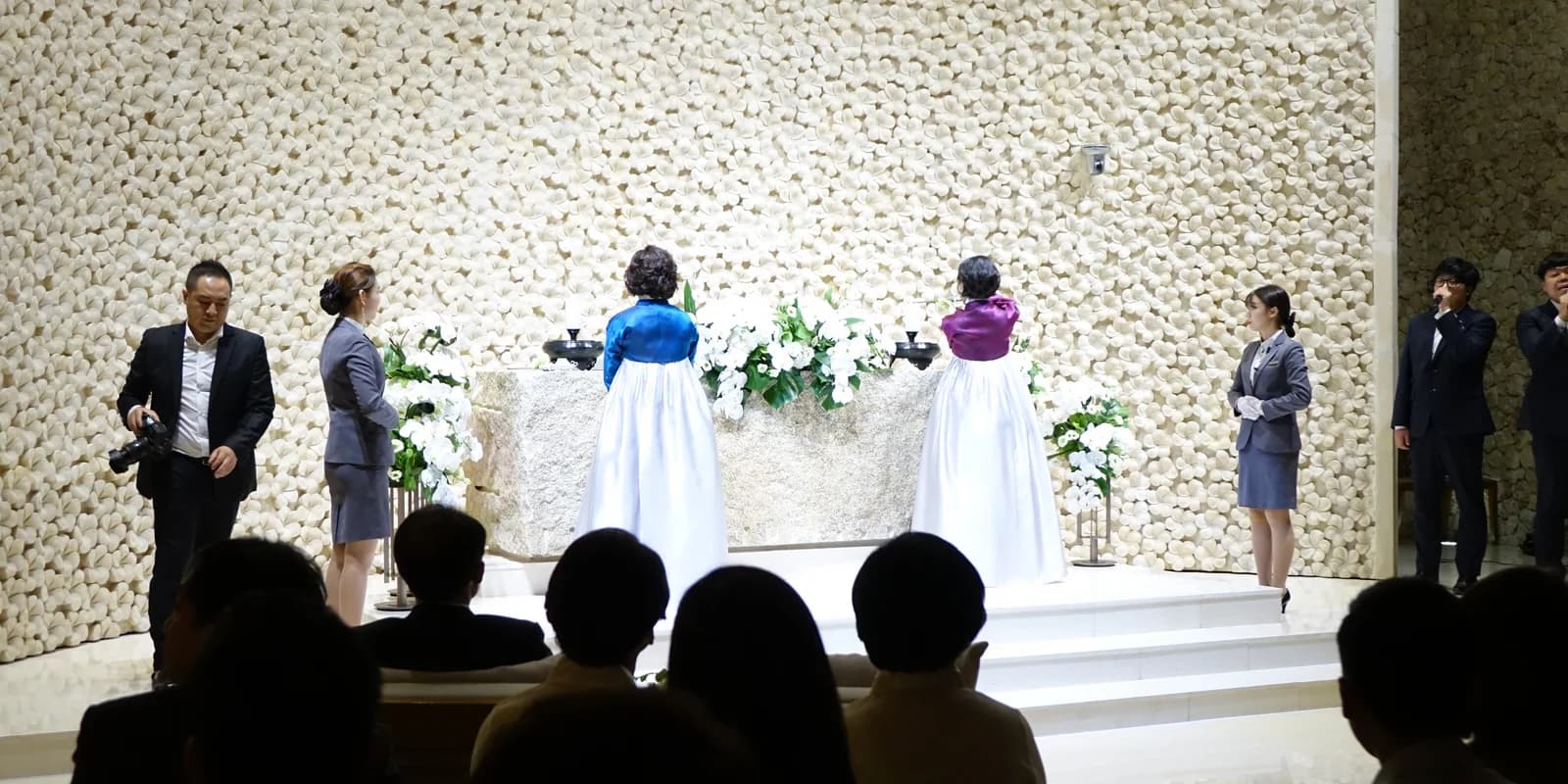 How Much Money Do You Put in the Envelope? Korean Wedding Cash, Explained