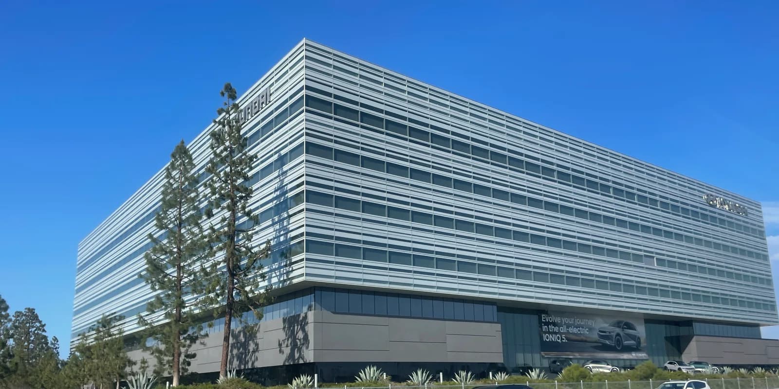 The House of Hyundai: The Family That Built Korea