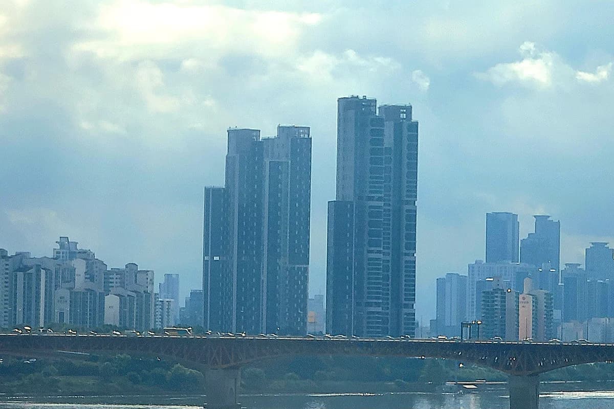 The Interest-Free Loan That Built Korea Is Coming Due: Jeonse, Explained