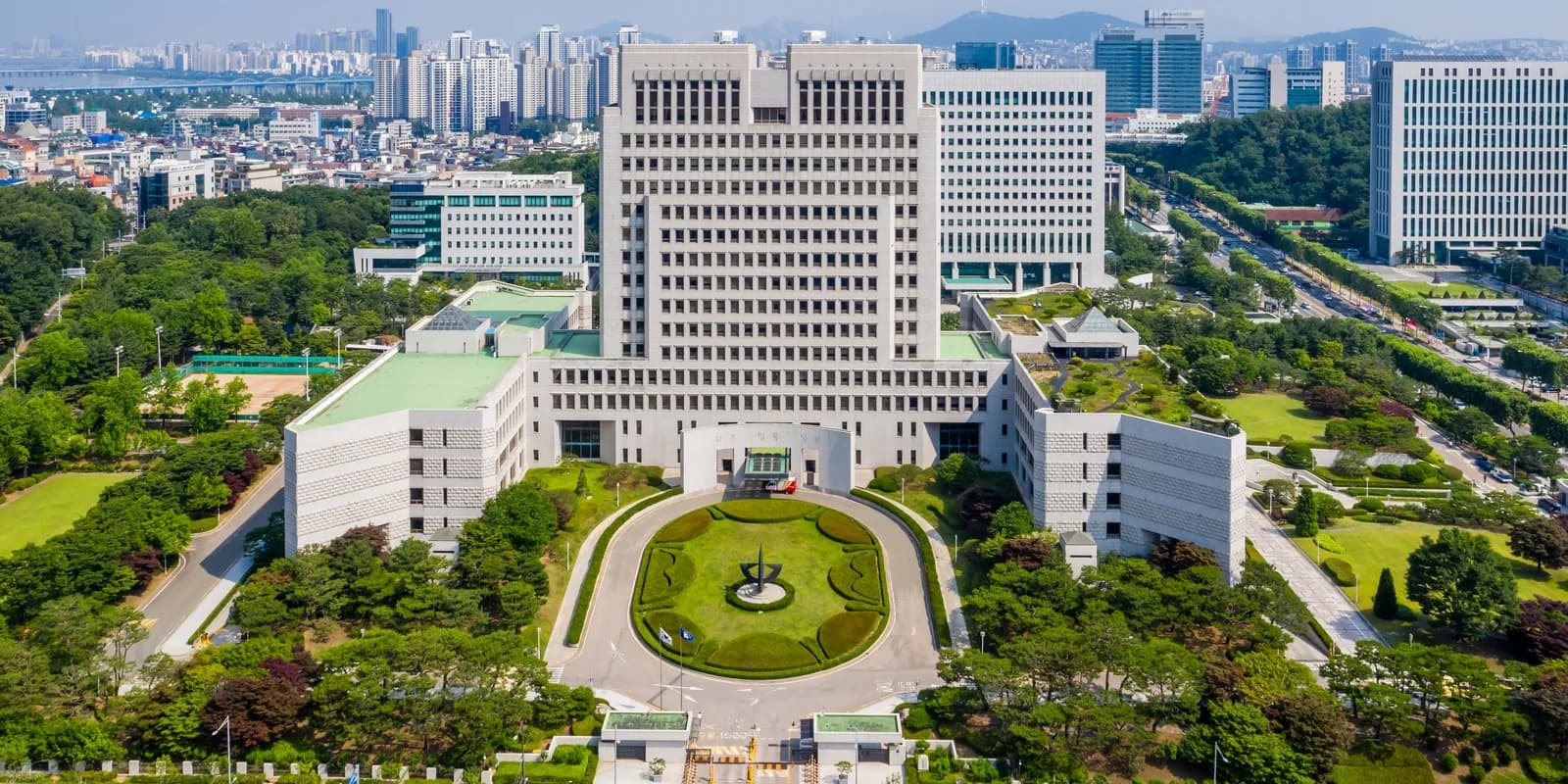 The Long Memory: Why Korea Can't Stop Talking About 학폭