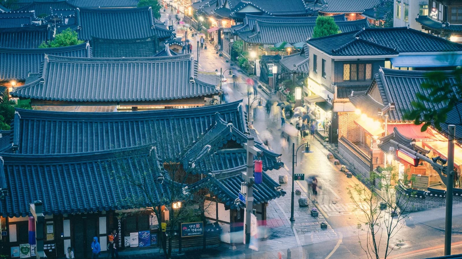 Korean Summer, Explained: 장마 Season, the August Heat, and What Comes After (2026)
