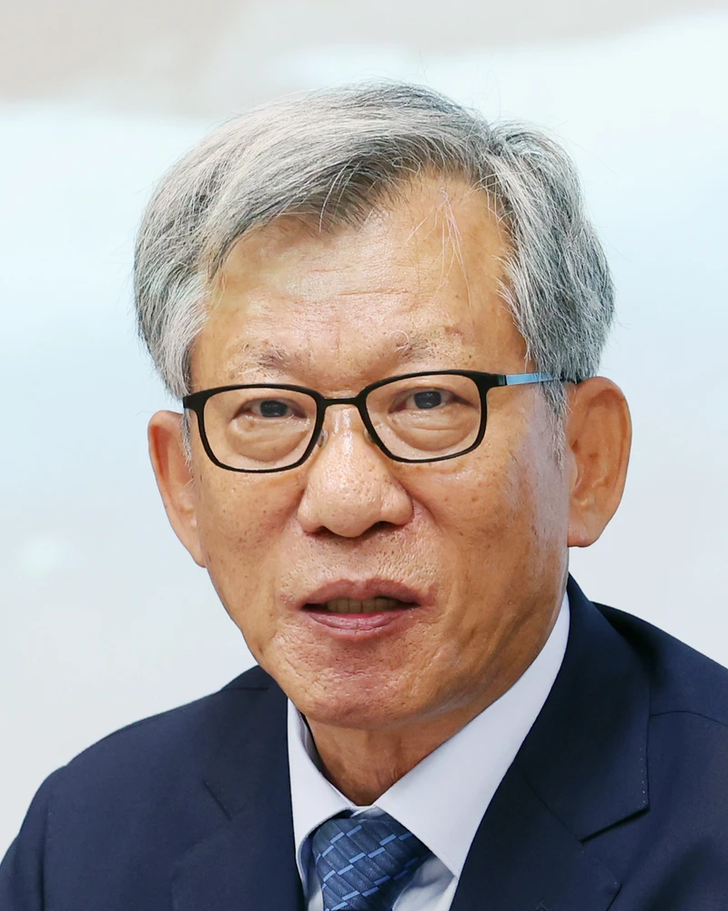 유홍준, photographed in July 2025, the month the art historian became director of the National Museum of Korea